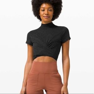 Lululemon time to restore short sleeve black